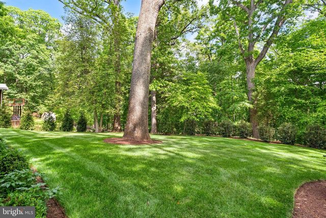 3667 N HARRISON ST, Arlington, VA 22207