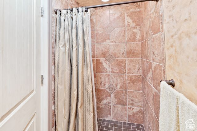 669 W OGDEN DR, Richfield, UT 84701