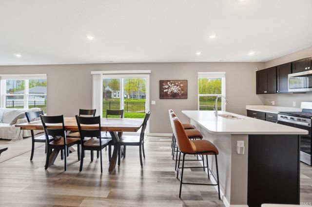 4619 Timber Creek Parkway, New Haven, IN 46774