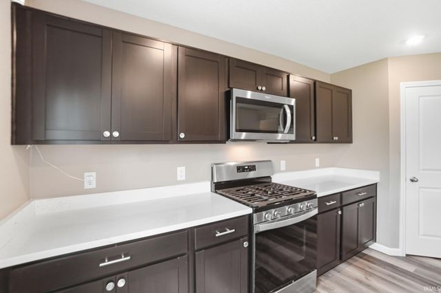 4619 Timber Creek Parkway, New Haven, IN 46774