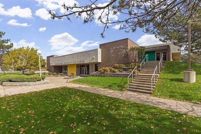 9235 Queen Avenue S, Bloomington, MN 55431