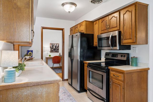 9235 Queen Avenue S, Bloomington, MN 55431