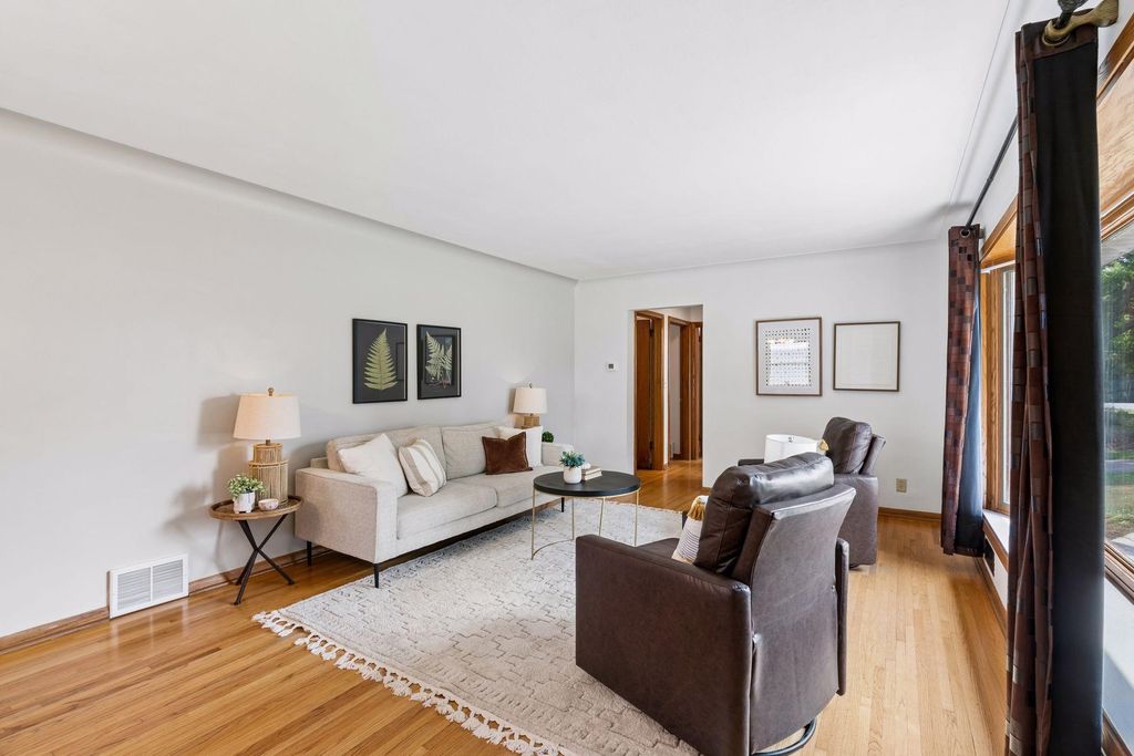 9235 Queen Avenue S, Bloomington, MN 55431 — photo 4