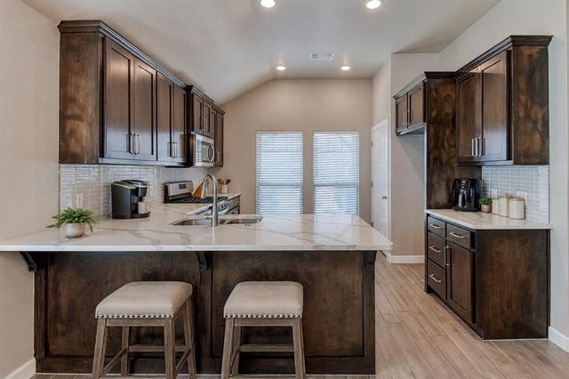517 Elena Drive, Blanchard, OK 73010