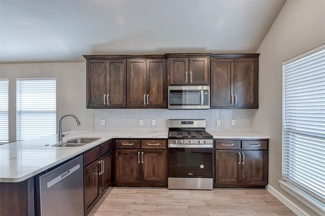 517 Elena Drive, Blanchard, OK 73010
