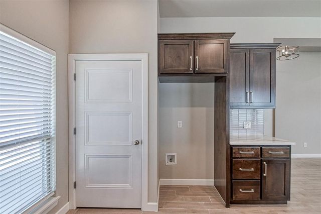 517 Elena Drive, Blanchard, OK 73010