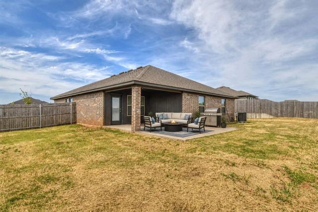 517 Elena Drive, Blanchard, OK 73010