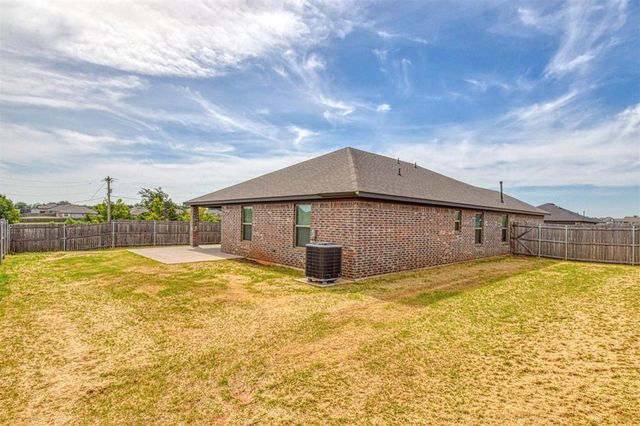 517 Elena Drive, Blanchard, OK 73010