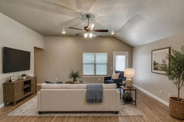 517 Elena Drive, Blanchard, OK 73010