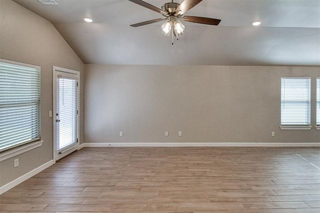 517 Elena Drive, Blanchard, OK 73010