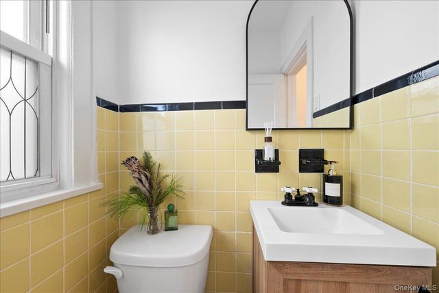 22 Palmer Avenue, Mount Vernon, NY 10552