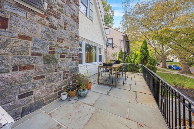 22 Palmer Avenue, Mount Vernon, NY 10552