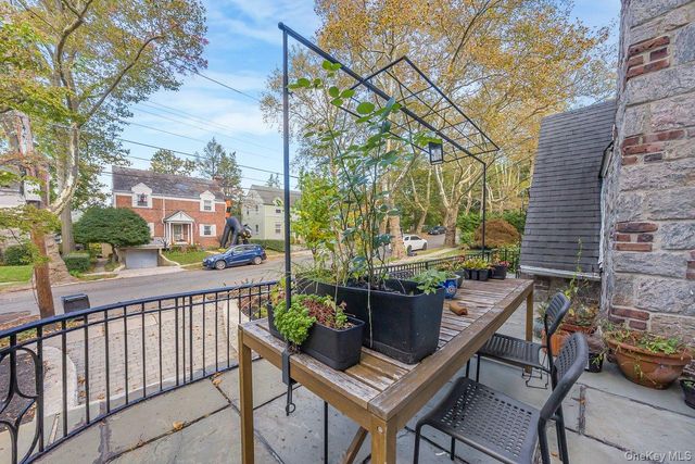 22 Palmer Avenue, Mount Vernon, NY 10552