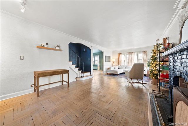 22 Palmer Avenue, Mount Vernon, NY 10552