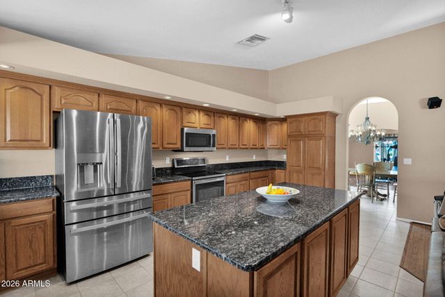 4338 W MICHELLE Drive, Glendale, AZ 85308
