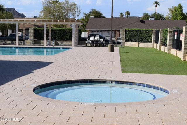 4338 W MICHELLE Drive, Glendale, AZ 85308
