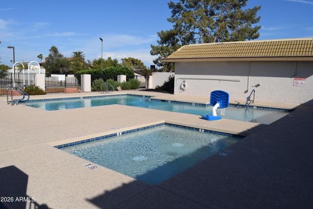 4338 W MICHELLE Drive, Glendale, AZ 85308
