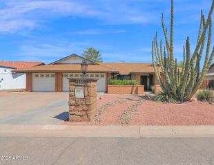 4338 W MICHELLE Drive, Glendale, AZ 85308