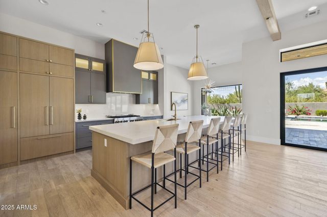 8808 E SULKY Circle, Scottsdale, AZ 85255