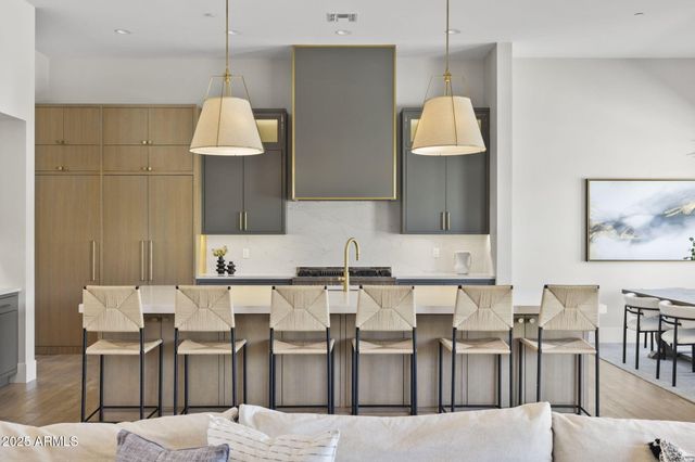 8808 E SULKY Circle, Scottsdale, AZ 85255