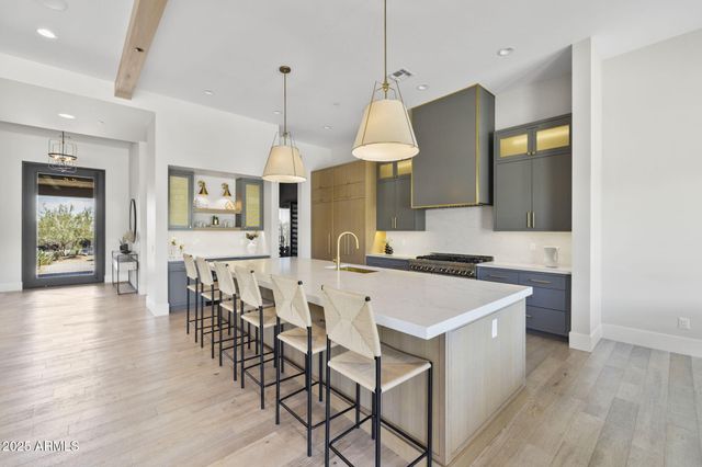 8808 E SULKY Circle, Scottsdale, AZ 85255