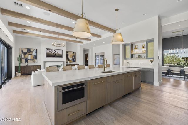 8808 E SULKY Circle, Scottsdale, AZ 85255