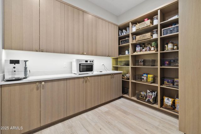 8808 E SULKY Circle, Scottsdale, AZ 85255