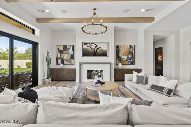 8808 E SULKY Circle, Scottsdale, AZ 85255