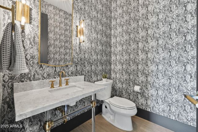 8808 E SULKY Circle, Scottsdale, AZ 85255