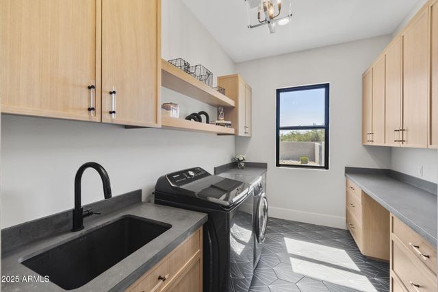 8808 E SULKY Circle, Scottsdale, AZ 85255