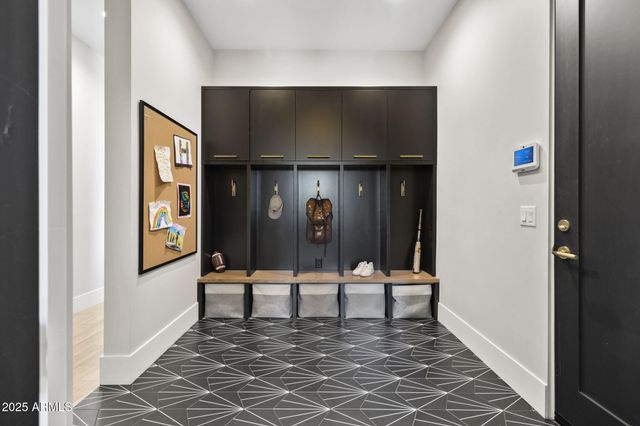 8808 E SULKY Circle, Scottsdale, AZ 85255