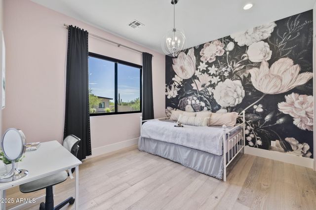 8808 E SULKY Circle, Scottsdale, AZ 85255