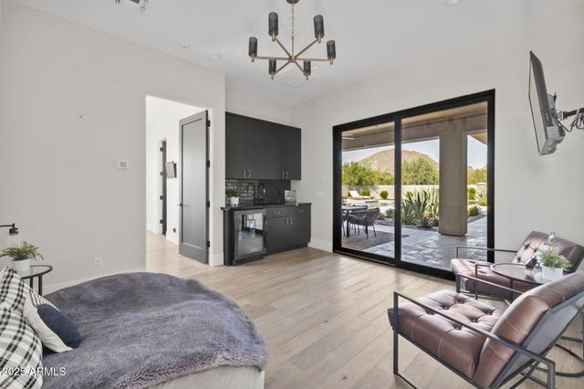 8808 E SULKY Circle, Scottsdale, AZ 85255