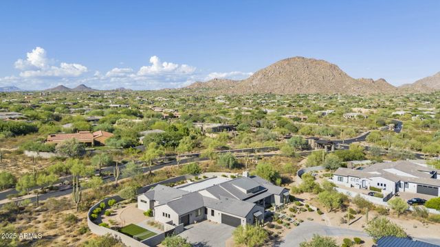 8808 E SULKY Circle, Scottsdale, AZ 85255