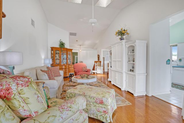 23140 Island View 2, Boca Raton, FL 33433