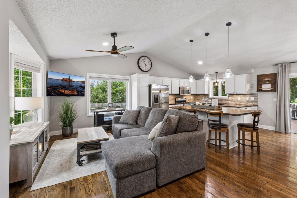 8340 Grace Court, Victoria, MN 55386 — photo 4