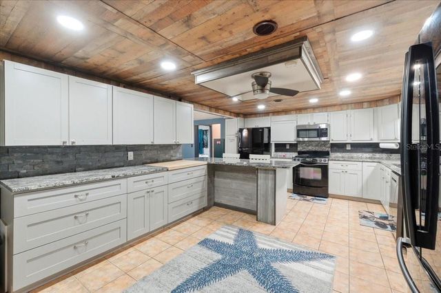 1240 ALLIGATOR ALLEY, Haines City, FL 33844