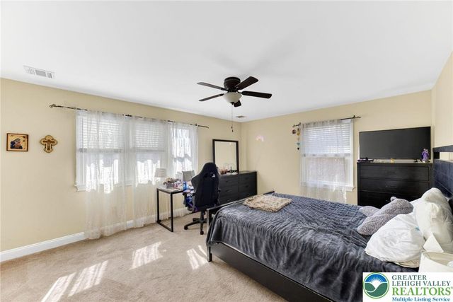311 Hunt Avenue, Pohatcong, NJ 08865