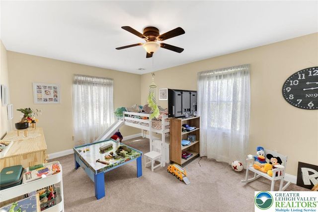 311 Hunt Avenue, Pohatcong, NJ 08865