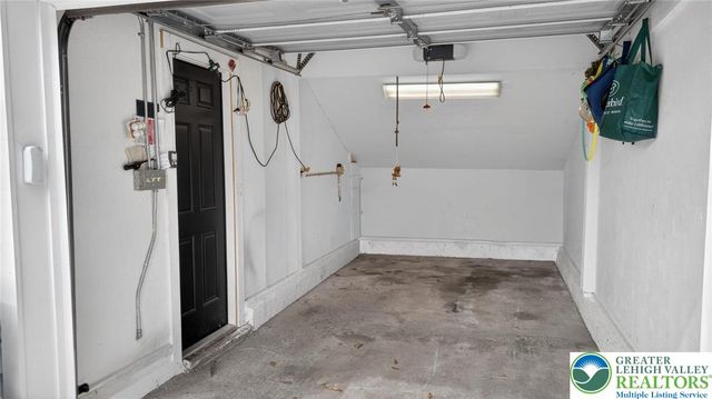 311 Hunt Avenue, Pohatcong, NJ 08865