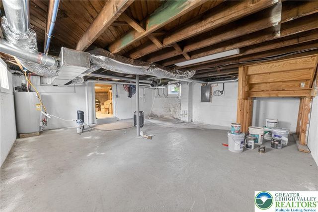 311 Hunt Avenue, Pohatcong, NJ 08865