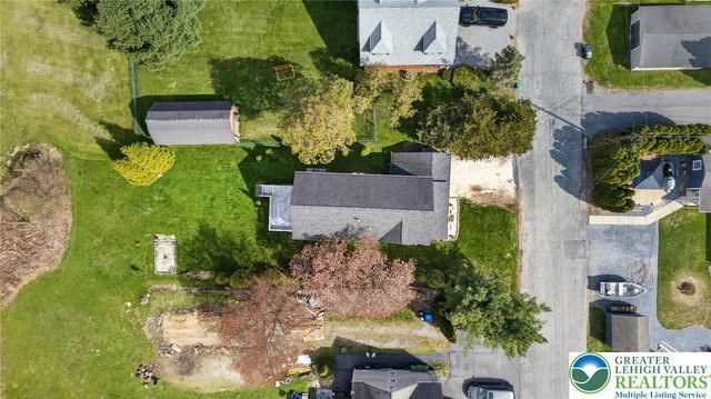 311 Hunt Avenue, Pohatcong, NJ 08865
