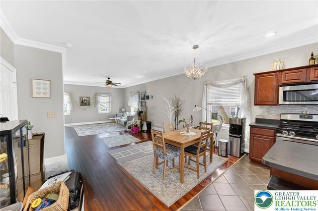 311 Hunt Avenue, Pohatcong, NJ 08865