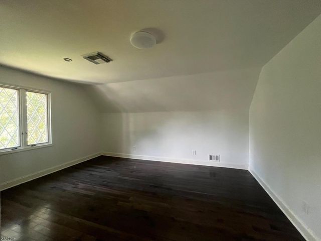2 Twin Brooks Trl, Chester Twp., NJ 07930