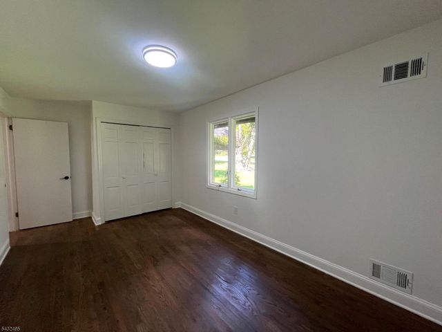 2 Twin Brooks Trl, Chester Twp., NJ 07930