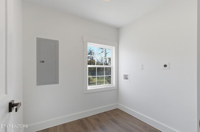 6001 Meadow Oak Lane, Knoxville, TN 37920