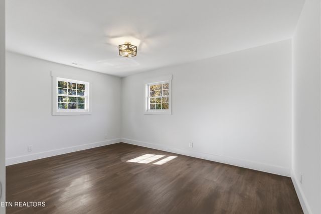 6001 Meadow Oak Lane, Knoxville, TN 37920