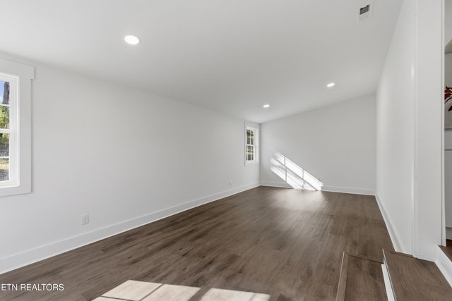 6001 Meadow Oak Lane, Knoxville, TN 37920