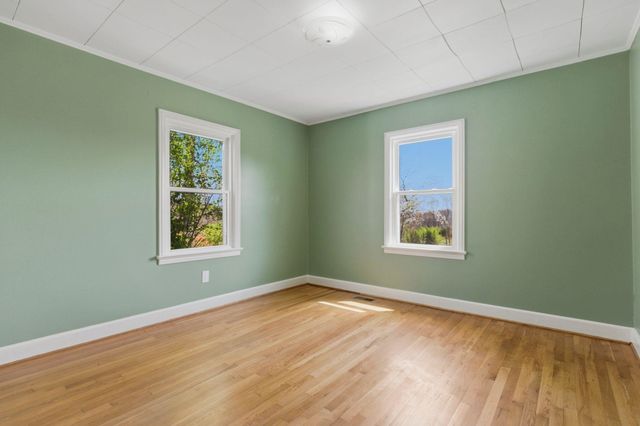764 Bethesda Rd, Spartanburg, SC 29302