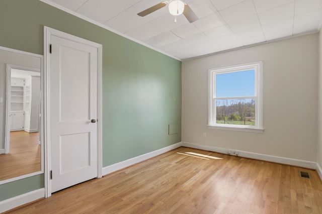 764 Bethesda Rd, Spartanburg, SC 29302